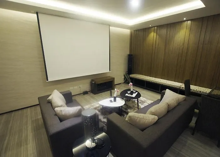 One House Unit 1 Your Luxury Home